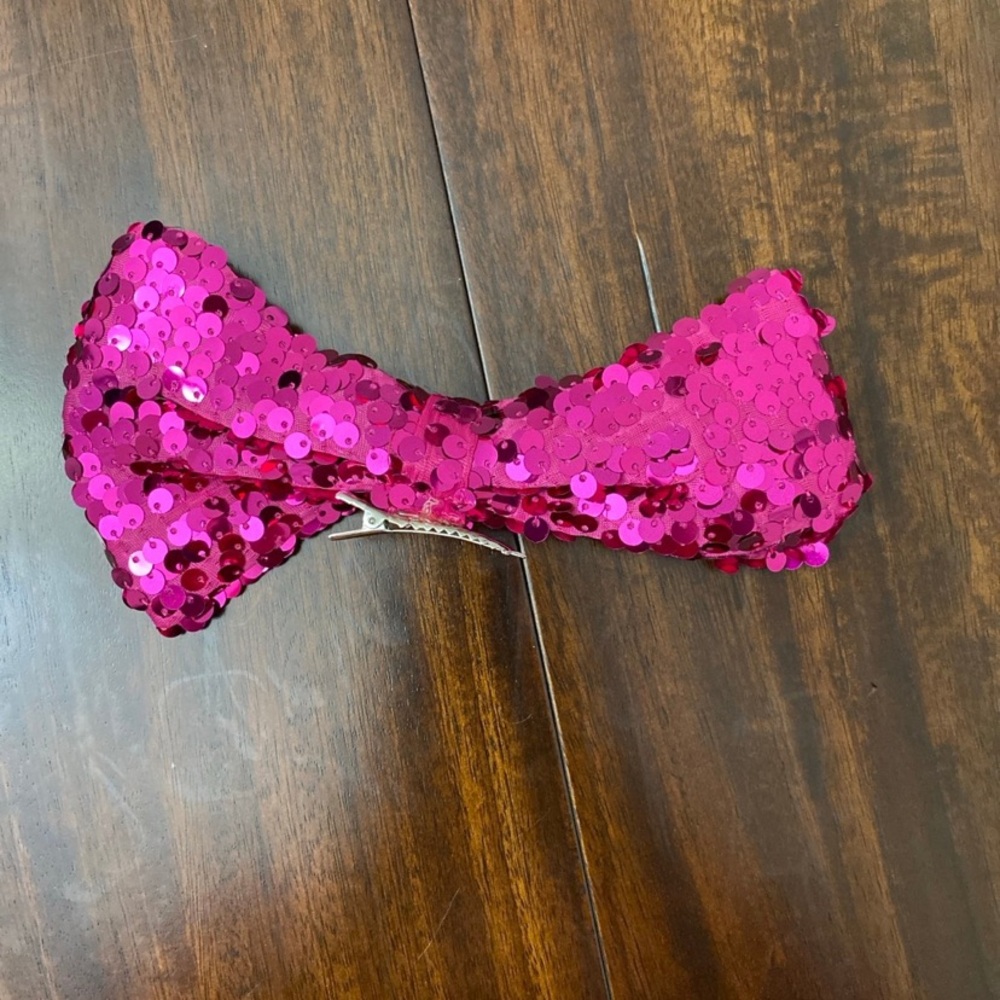 Accessory - Picture 2 of 2